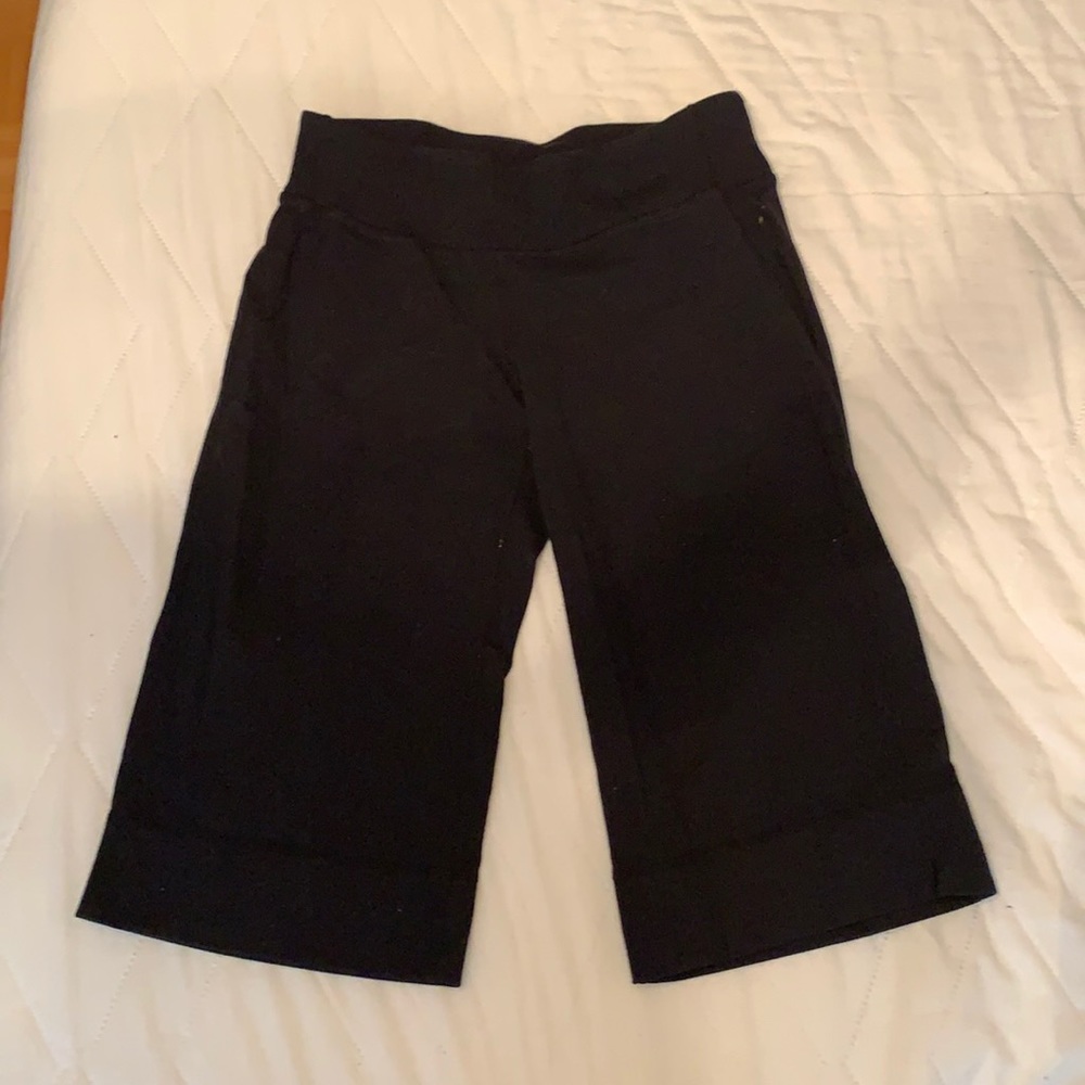 Lululemon wide leg capris
